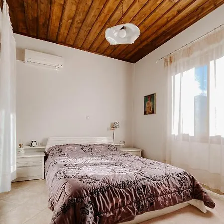 Βίλα Lovely Πολύδροσος